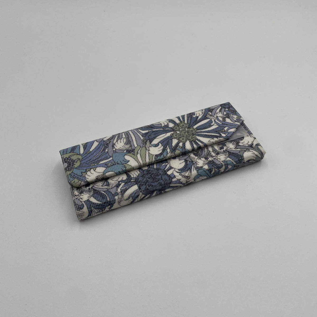 The Merry Widow (Small Flower) Glasses Case